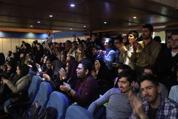 سه قدم مانده به یلدا